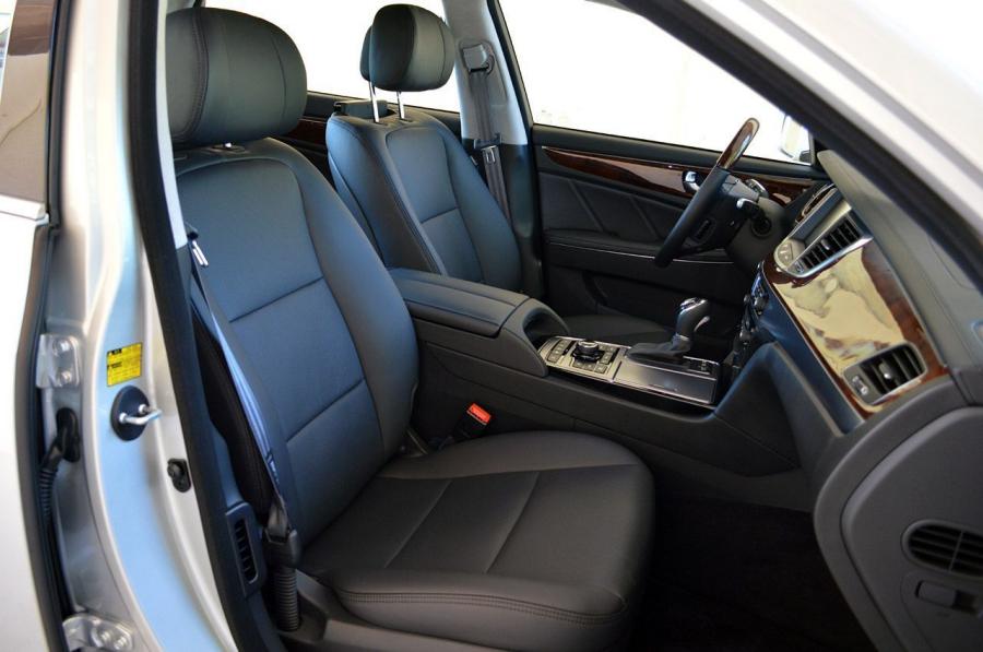  Hyundai Equus 2014 года  (фото 32 из 47)